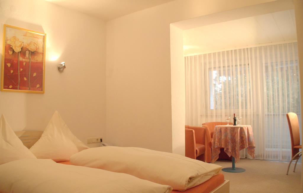 Best Breakfast - Hotel Justina 바트보리쇼펜 객실 사진